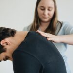 肩頸痠痛？手麻腳麻？醫師提醒：當心頸椎病變警